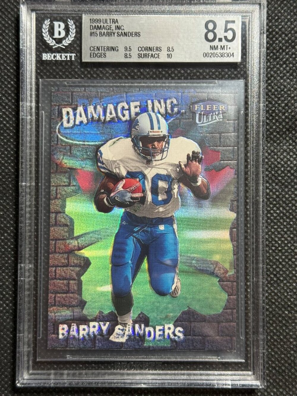 1999 ULTRA DAMAGE INC #15DI BARRY SANDERS BGS 8.5 NM-MINT+ LIONS HOF